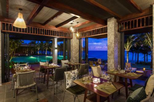 Hotel Dusit Princess Moonrise Beach Resort