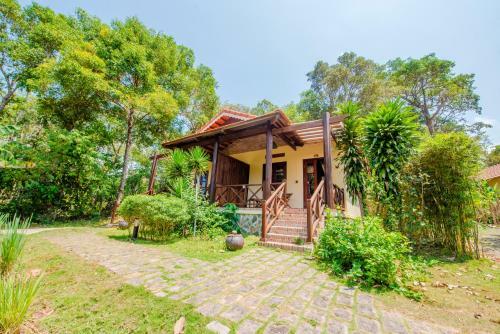 Hotel Phu Quoc Eco Beach Resort