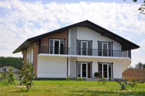 Injir Village Hotel