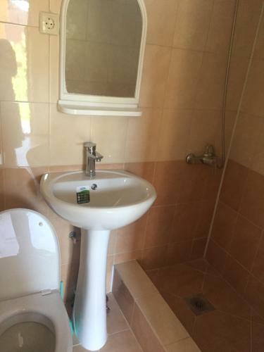 Hostal Guest House In Gudauta