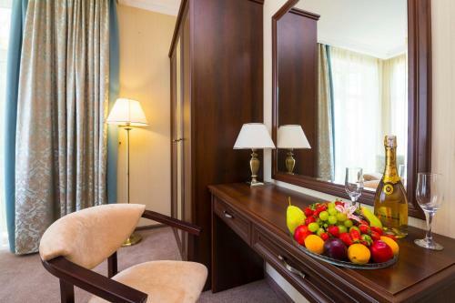 Zolotoy Yakor Hotel