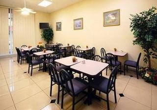 Hotel Baronne Inn And Suites