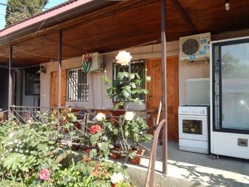 Hostal Otdykh U Tatyany Guest House