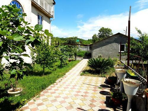 Hostal Guest House "d'plyaz"
