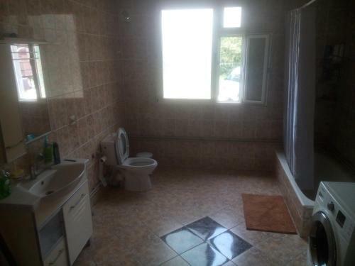 Hostal Guesthouse Aza&karlen