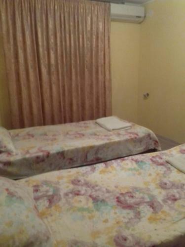 Hostal Guesthouse Aza&karlen