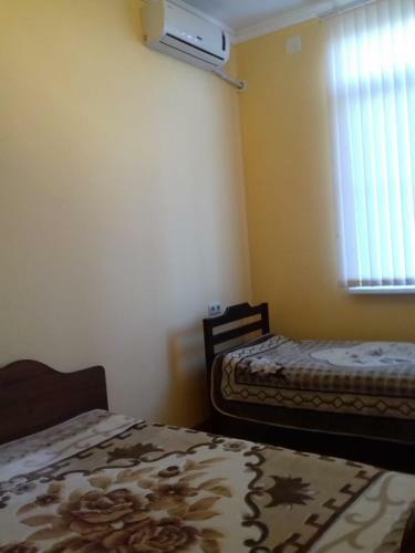 Hostal Guesthouse Aza&karlen