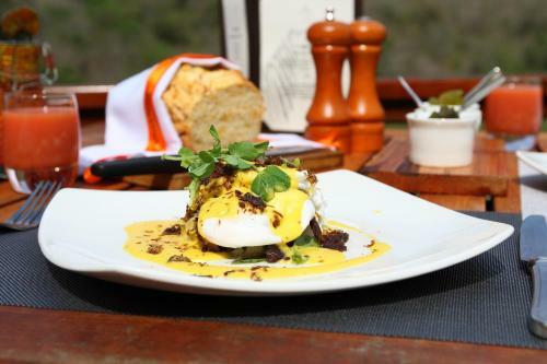 Amakhosi Safari Lodge & Spa