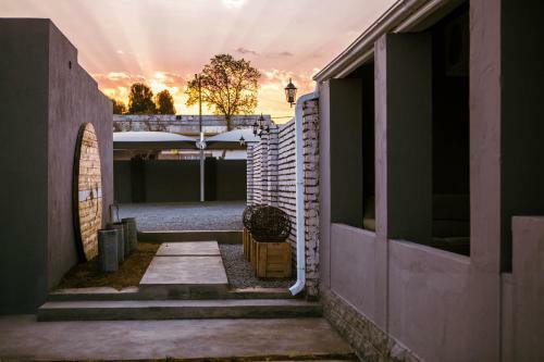 Hostal Three Birds Country House