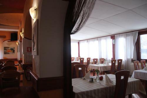 Hostal Gostilna Picerija Penzion Ajda