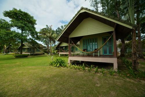 Hotel Holiday Beach Resort
