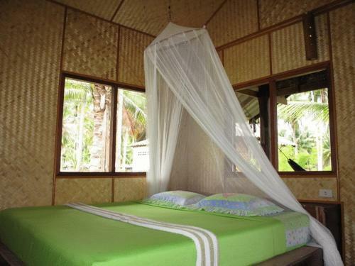 Hotel Malibu Beach Bungalows