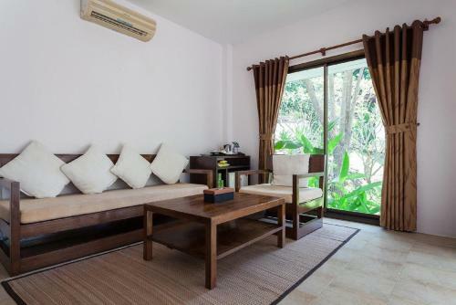 Hotel Sarikantang Resort And Spa