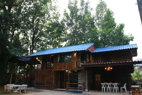 Hotel Papa's Garden