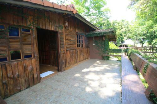 Hotel Papa's Garden
