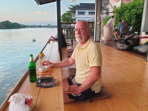 Baan Rim Nam River Side Bnb&hostel