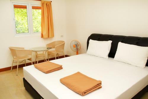 Hostal Baan Pordee Homestay