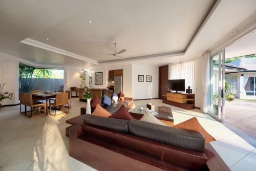 Lipa Talay Neung - 3 Bedroom Beach Side Villa
