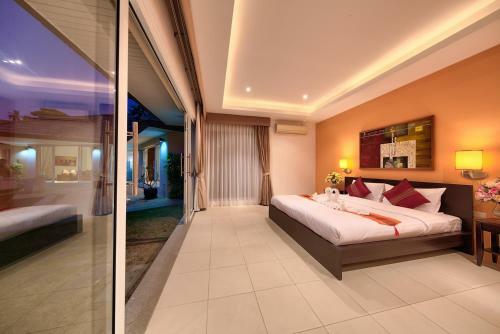 Lipa Talay Neung - 3 Bedroom Beach Side Villa