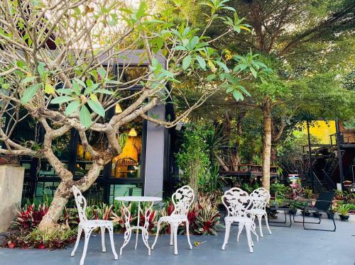 Hotel Baan Suan Leelawadee Resort Nan