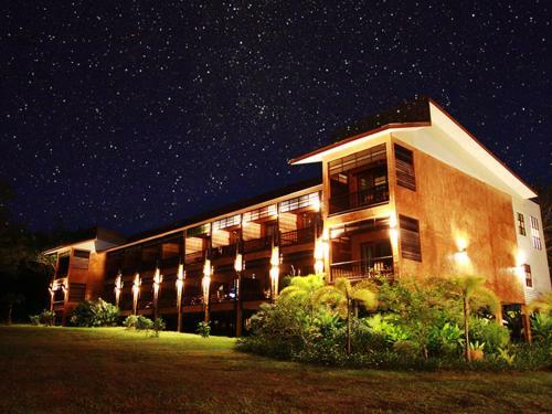 Hotel The Cinnamon Art Resort And Spa