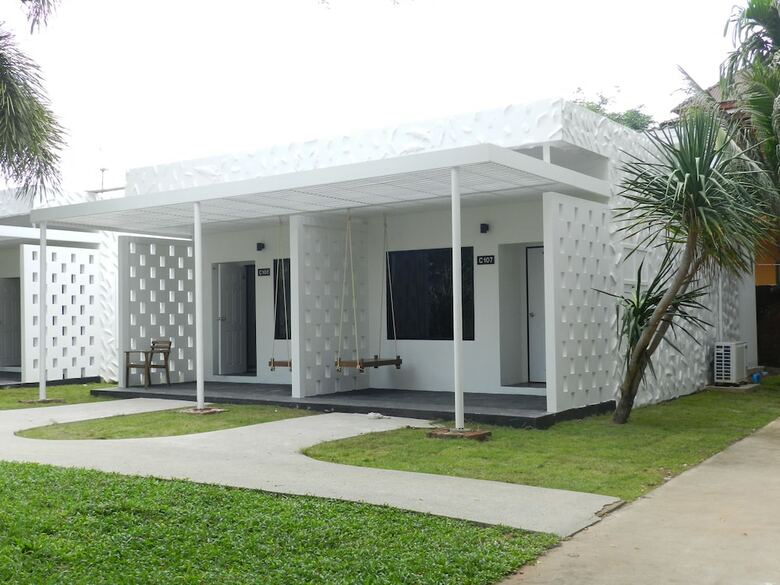 Chaolao Tosang Beach Hotel
