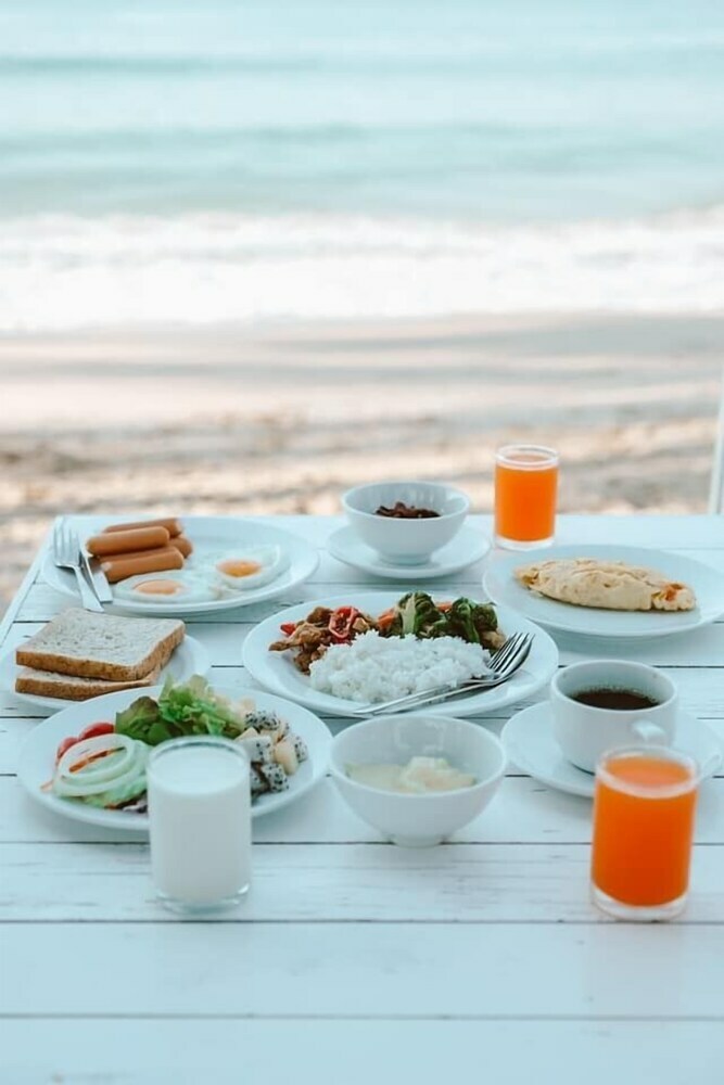 Chaolao Tosang Beach Hotel