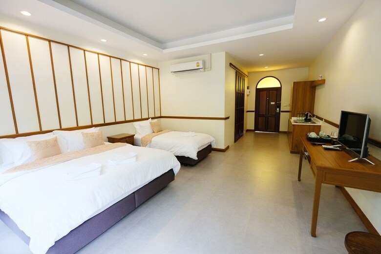 Hotel Baan Imm Sook Resort