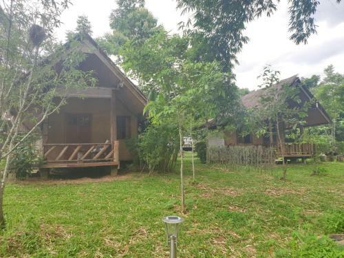 Hotel Chiang Dao Hut Resort
