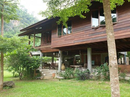 Hotel Chiang Dao Hut Resort