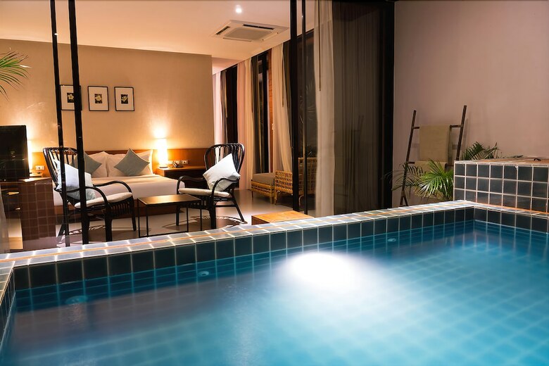 Hotel Tri-shawa Resort