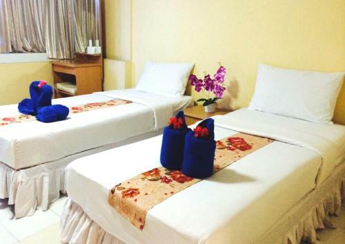 Hotel Navanakorn Golden View
