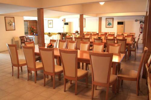Hotel Navanakorn Golden View