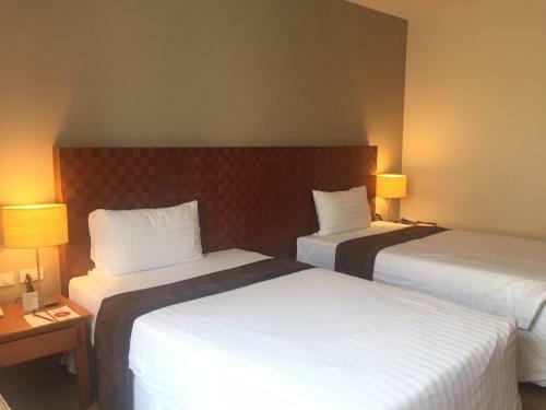 Sunee Grand Hotel And Convention Center