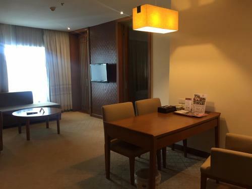 Sunee Grand Hotel And Convention Center