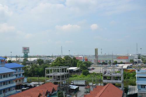 Grand Diamond Nava Nakorn Hotel