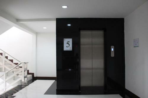 Hostal The Rooms Residence