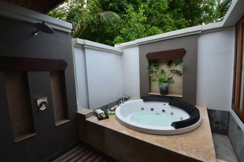 Hotel Maehaad Bay Resort