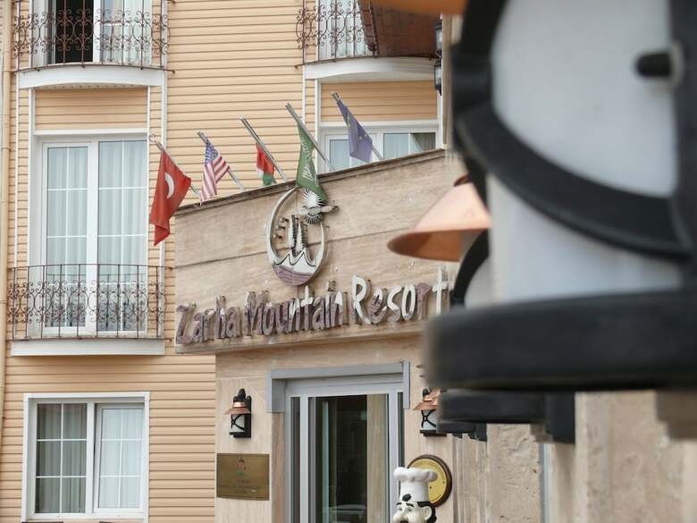 Hotel Zarha Mountain Resort