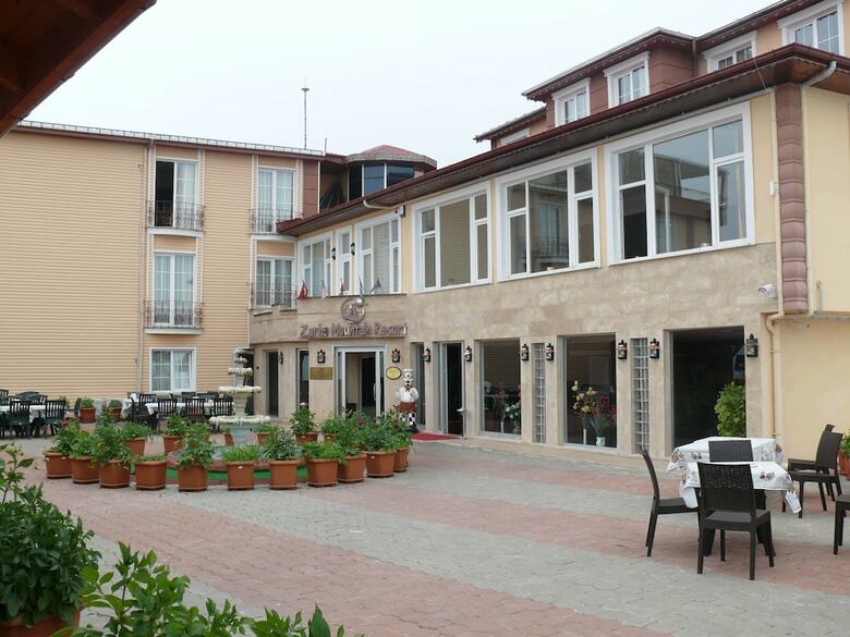 Hotel Zarha Mountain Resort
