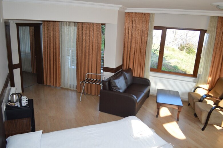 Hostal Amasra Ceylin Bed & Breakfast