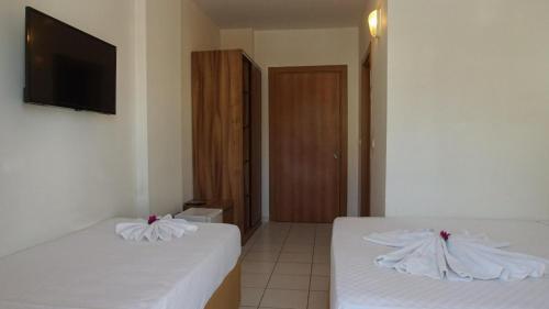 Monna Roza Beach Hotel