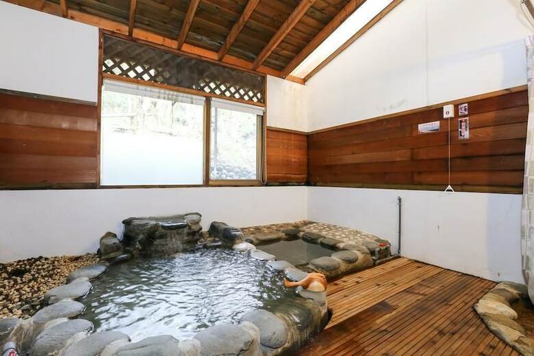 Bed & Breakfast New Life Hot Spring Resort