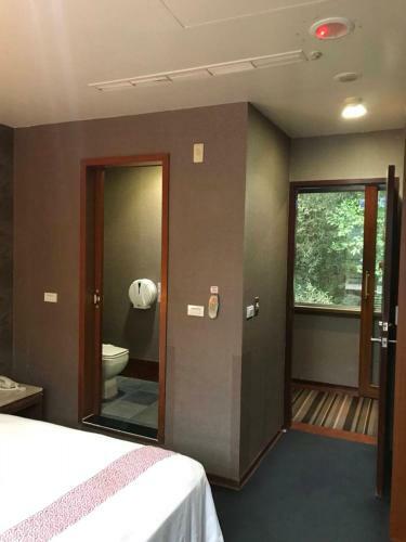 European Garden Suite