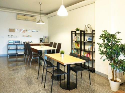 Hostal Migratory Birds Hotel