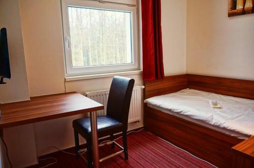 Hostal Restaurace A Penzion Zd?n� Bouda