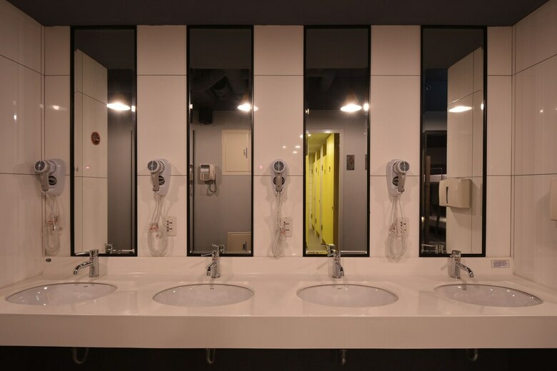 Taipei Travelers International Hostel