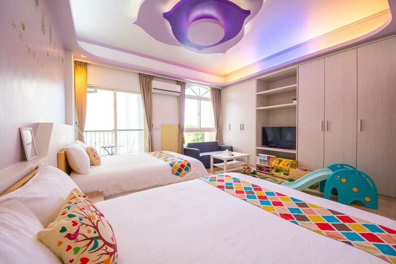 Childlike B&B