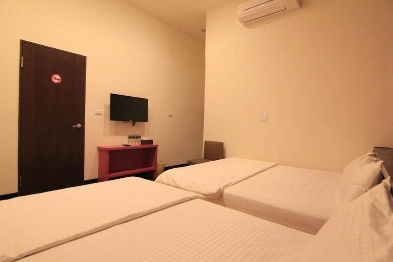 Home Sweet Beach Hotel