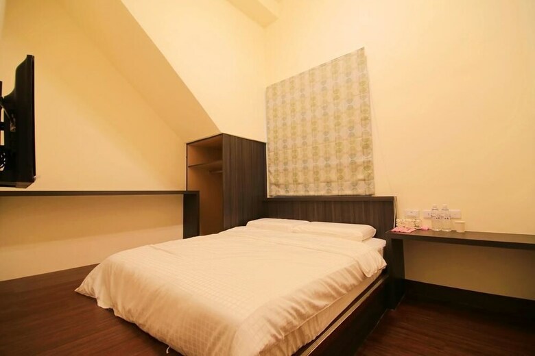 Home Sweet Beach Hotel